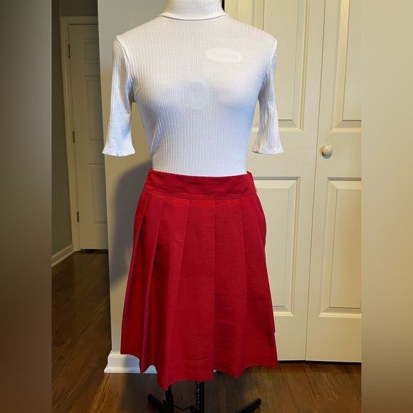 Vibrant Ann Taylor Pleated Skirt - Picture 2 of 4